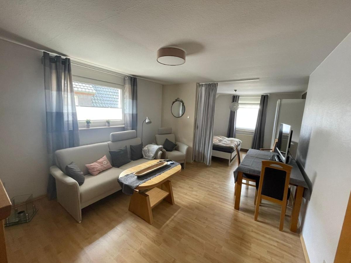 Appartement Am Stadtrand Von Minden Bagian luar foto